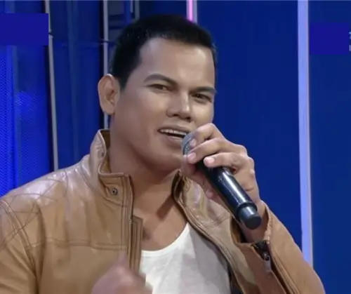 taylor lautner kalokalike